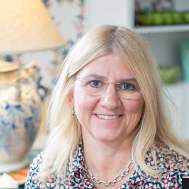 Julie Settles