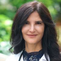 Faria Mahmood, MD, Internal Medicine, Redding, CT