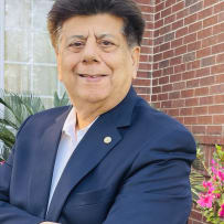 Asaf Qadeer, MD