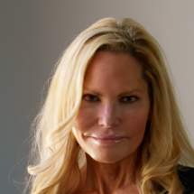Julia (Quinlan) Mahaney, DO