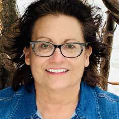 Laura Saldivar, MD