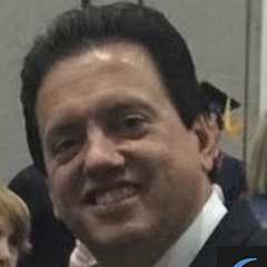 Wallace Laracuenta, MD, Internal Medicine, Caguas, PR