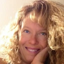 Suzanne Walker