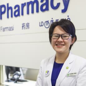 Aiwen Wang, Pharmacist, Glen Cove, NY