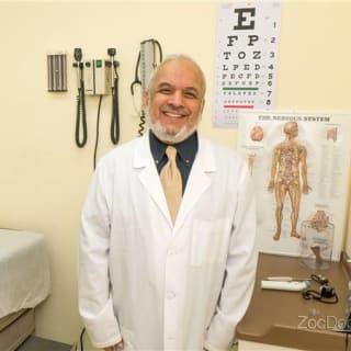 Mustafa Abbasi, MD, Internal Medicine, Alexandria, VA