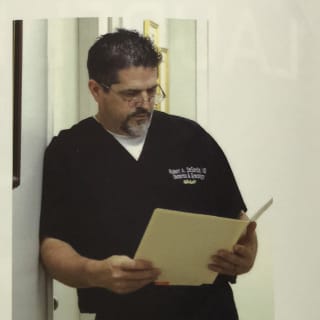 Robert DeSantis, MD