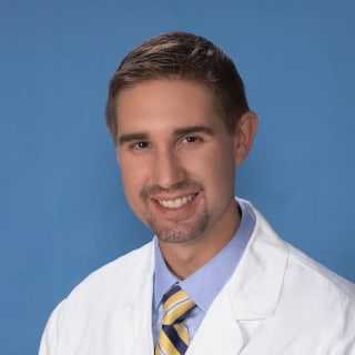 Adam Cavallero, MD, Internal Medicine, Thousand Oaks, CA