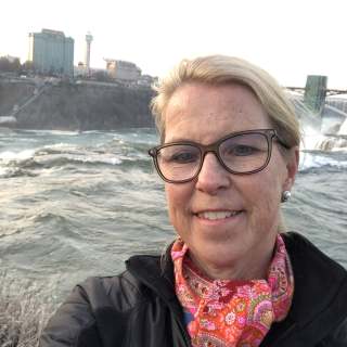 Juliana Hadavi, MD, Endocrinology, New Rochelle, NY