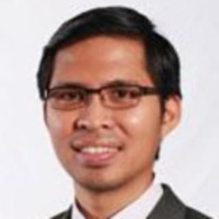 Carlito Arenas, MD, Internal Medicine, New York, NY