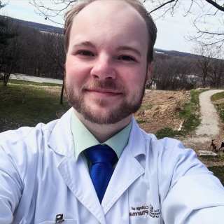 Noah Goebel, Pharmacist, Iowa City, IA