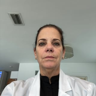 Maria Salado, Internal Medicine, North Miami Beach, FL