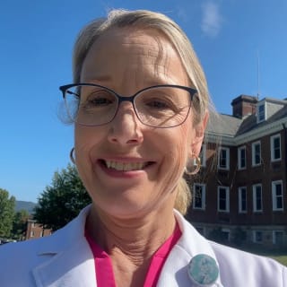 Carolyn (Loscalzo) H'Doubler, MD, Internal Medicine, Salem, VA