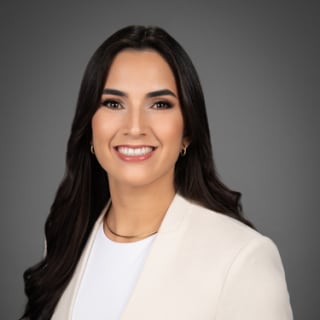 Gabriela Mendez, MD, Internal Medicine, Chicago, IL