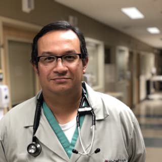 Louis De La Garza, MD, Internal Medicine, Berwyn, IL, MacNeal Hospital