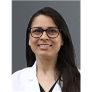 Miloni Thakker, MD, Internal Medicine, Massapequa, NY