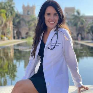 Ashley Hooker, Family Nurse Practitioner, La Jolla, CA