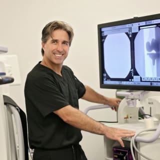 Juan Carlos Correa, MD, Vascular Surgery, Overland Park, KS, Menorah Medical Center
