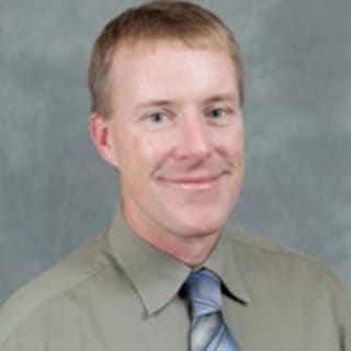Christopher Roberts, MD, Internal Medicine, Eau Claire, WI, Mayo Clinic Health System - Oakridge in Osseo
