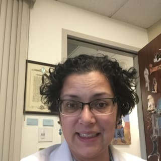 Miriam Salazar, MD, Internal Medicine, Oakland, CA