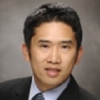 Lawrence Yuen, MD, Internal Medicine, Chicago, IL, Northwestern Memorial Hospital