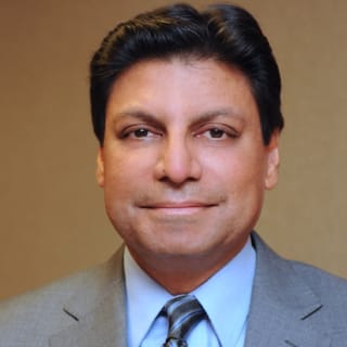 Humayun Khan, MD, Internal Medicine, Eau Claire, WI