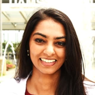 Kinza Ahmad, MD, Ophthalmology, Everett, WA