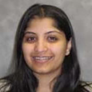 Nikie Parikh, MD, Internal Medicine, Chicago, IL