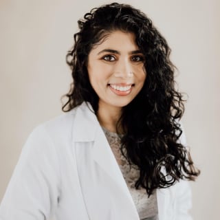 Geetika Srivastava, MD, Internal Medicine, Canton, OH