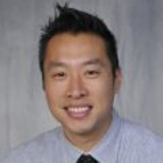 Leo Tchong Jr., MD, Endocrinology, Burlington, MA, Lahey Hospital & Medical Center
