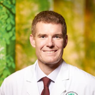 James Mckenzie, MD, Orthopaedic Surgery, Camden, NJ, Holy Redeemer Hospital