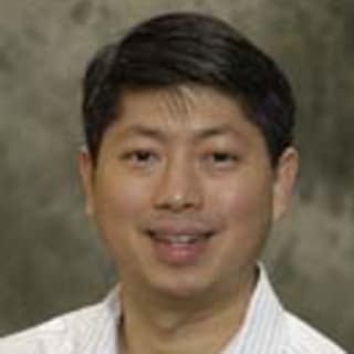 Domingo Yang II, MD, Internal Medicine, Clifton, NJ