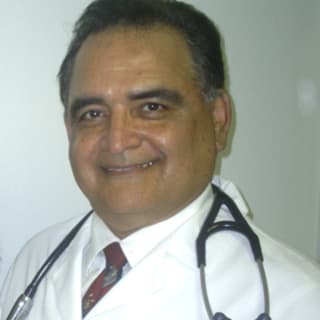 Oscar Benavides, MD, Family Medicine, Laredo, TX