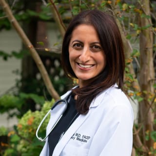 Ritu Saluja-Sharma, MD, Emergency Medicine, Falls Church, VA