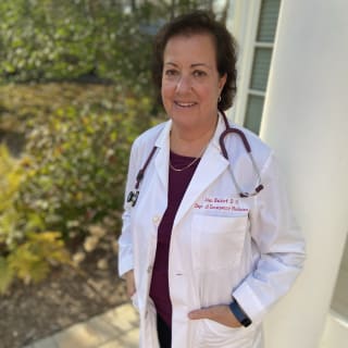 Joan Naidorf, DO, Emergency Medicine, Alexandria, VA