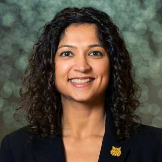 Salma (Alibhai) Patel, MD, Internal Medicine, Tucson, AZ