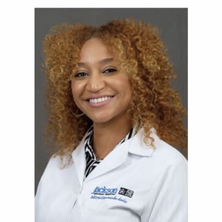 Carensa Cezar, MD, Internal Medicine, Washington, DC