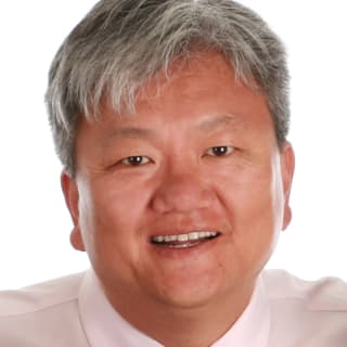 Bobby Yun, MD, Family Medicine, Oshkosh, WI