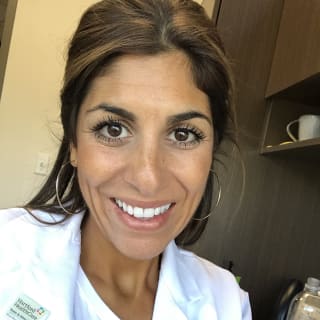 Lia Jamian, MD, Rheumatology, Weston, FL, Cleveland Clinic Florida