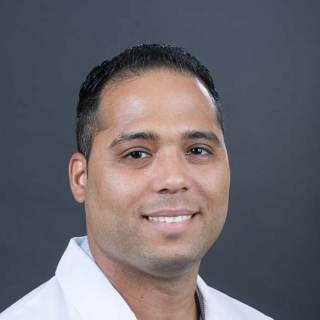 Julio Gonzalez Perez, MD, Resident Physician, Wellington, FL