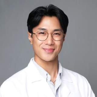 Hadrian Tran, MD, Internal Medicine, North Bergen, NJ