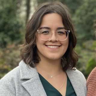 Yanira Reynaga, MD, Emergency Medicine, San Francisco, CA