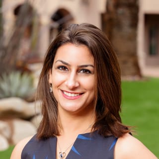 Roxana Naderi, MD, Internal Medicine, Roseville, CA