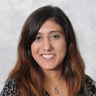 Nisha Patel, MD, Internal Medicine, Westerville, OH