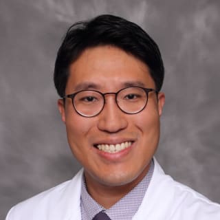 Ryan Lee, MD, Neurology, Milwaukee, WI