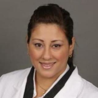 Maria Fereira Carroz, MD, Internal Medicine, Yuma, AZ