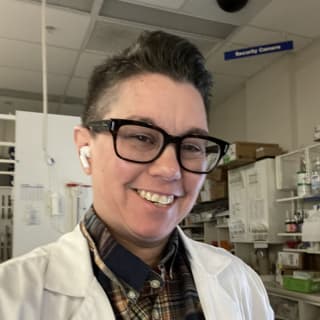Trae Russell, Pharmacist, Chicago, IL