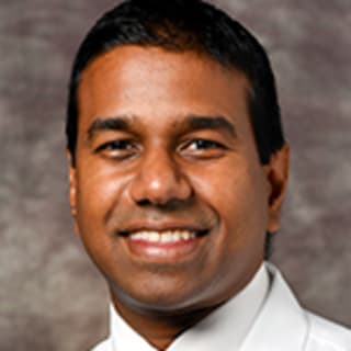 Ravindra Maharaj, MD, Internal Medicine, Jacksonville, FL