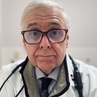 Pedro Calves, MD, Internal Medicine, Farmingdale, NY