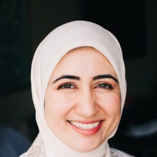 Zainab Saadi, MD, Internal Medicine, Irvine, CA