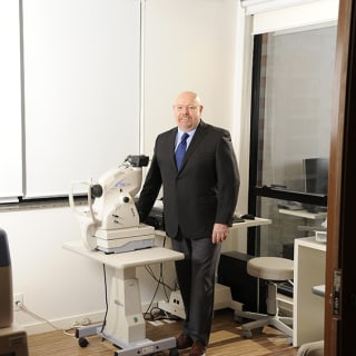Carlos Chicani, MD, Ophthalmology, Los Angeles, CA